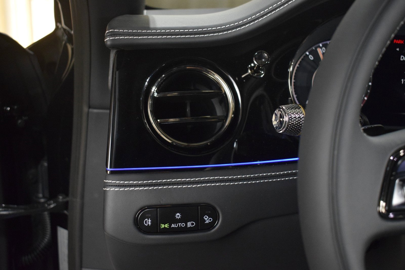 New 2026 Bentley Flying Spur Plug-In Hybrid image 29