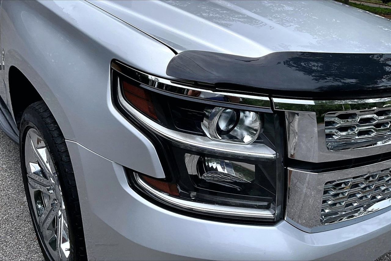 Used 2018 Chevrolet Suburban LT RWD image 32