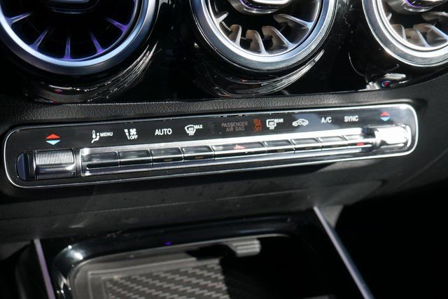 Used 2025 Mercedes-Benz GLA 250 4MATIC image 20