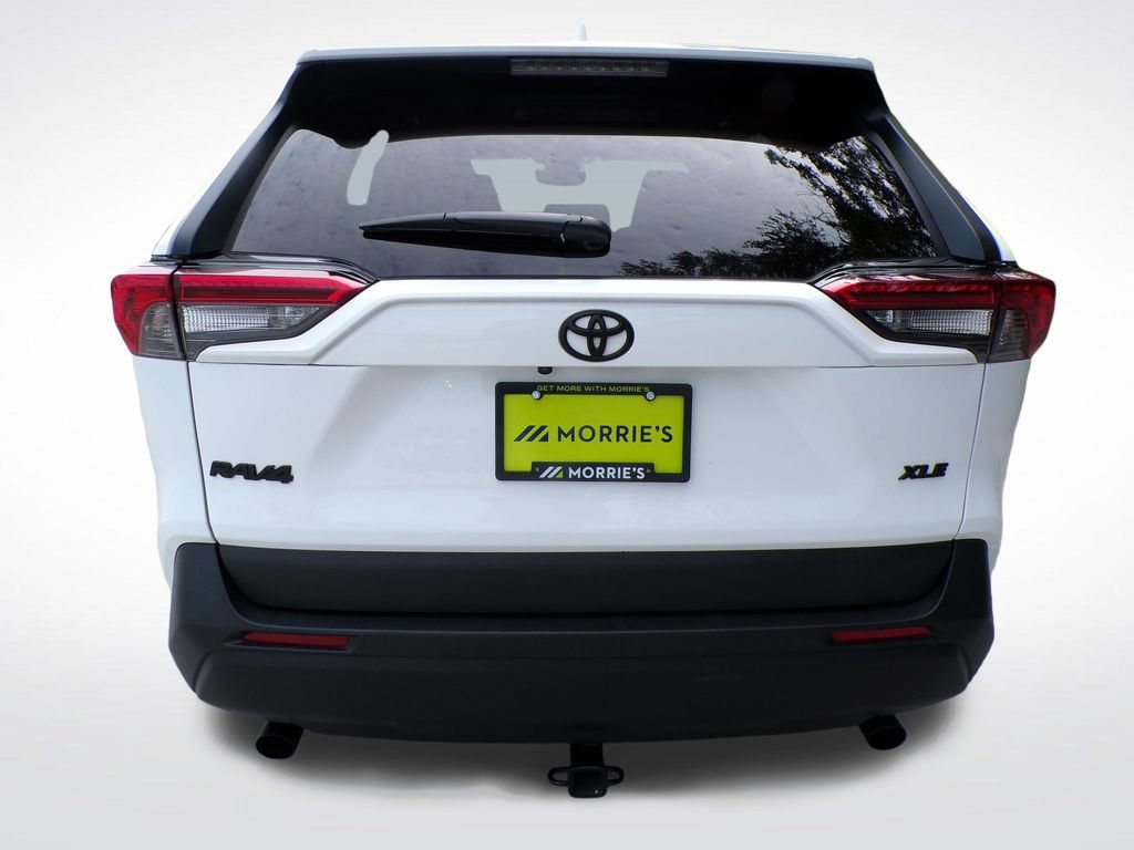 Used 2024 Toyota RAV4 XLE w/ Convenience Package FWD image 5