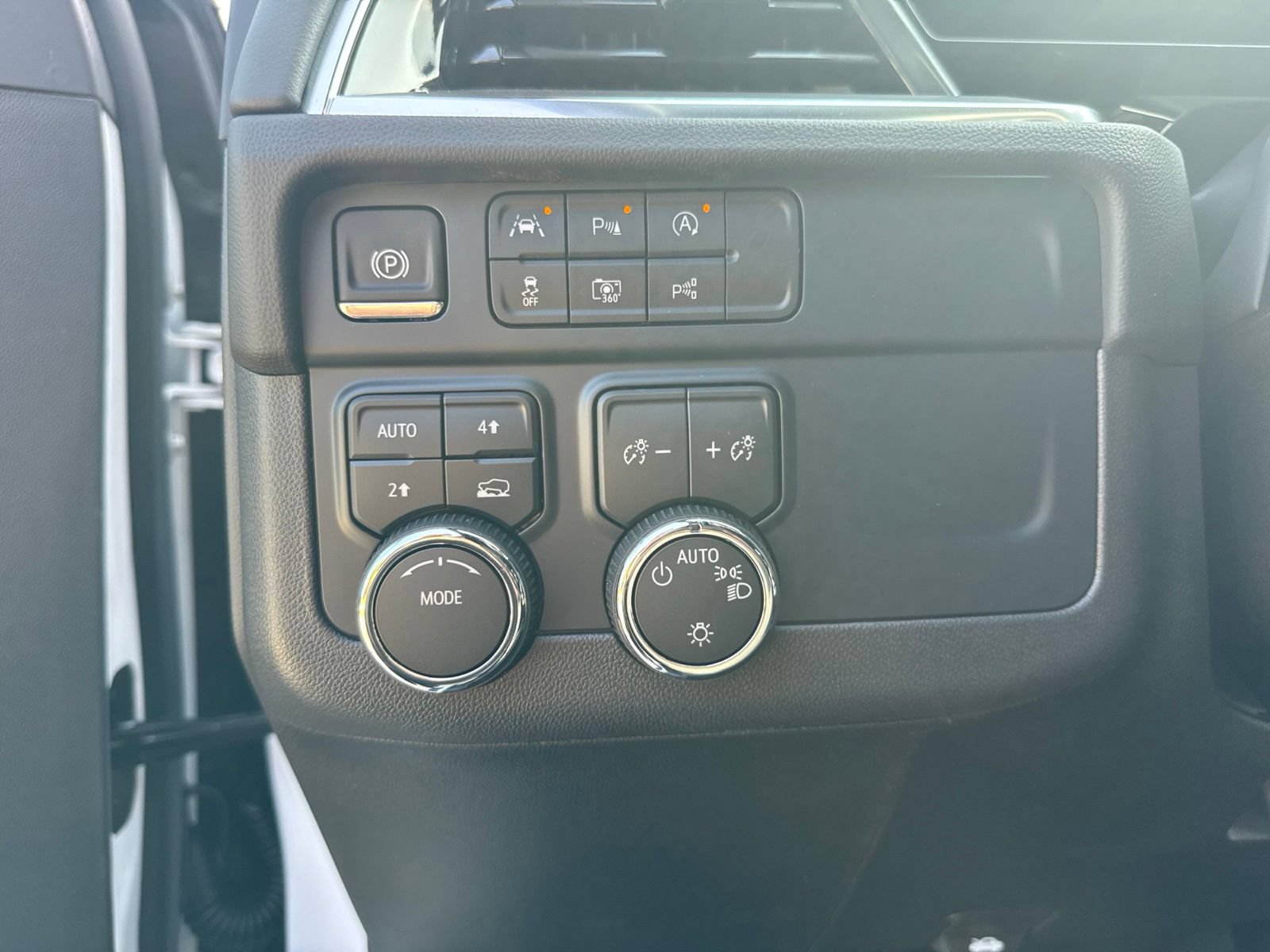 New 2026 Chevrolet Suburban LS AWD/4WD image 21