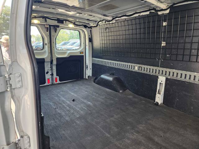 Used 2017 Ford Transit 250 148 Low Roof RWD image 15