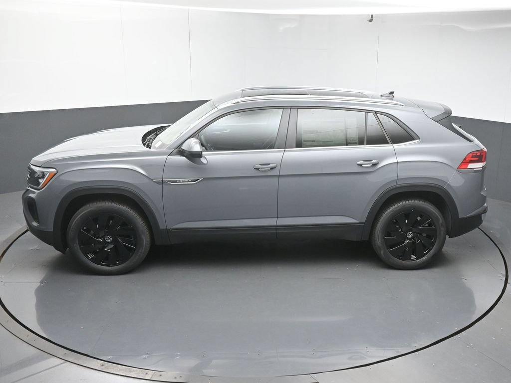 New 2026 Volkswagen Atlas Cross Sport SE FWD image 43