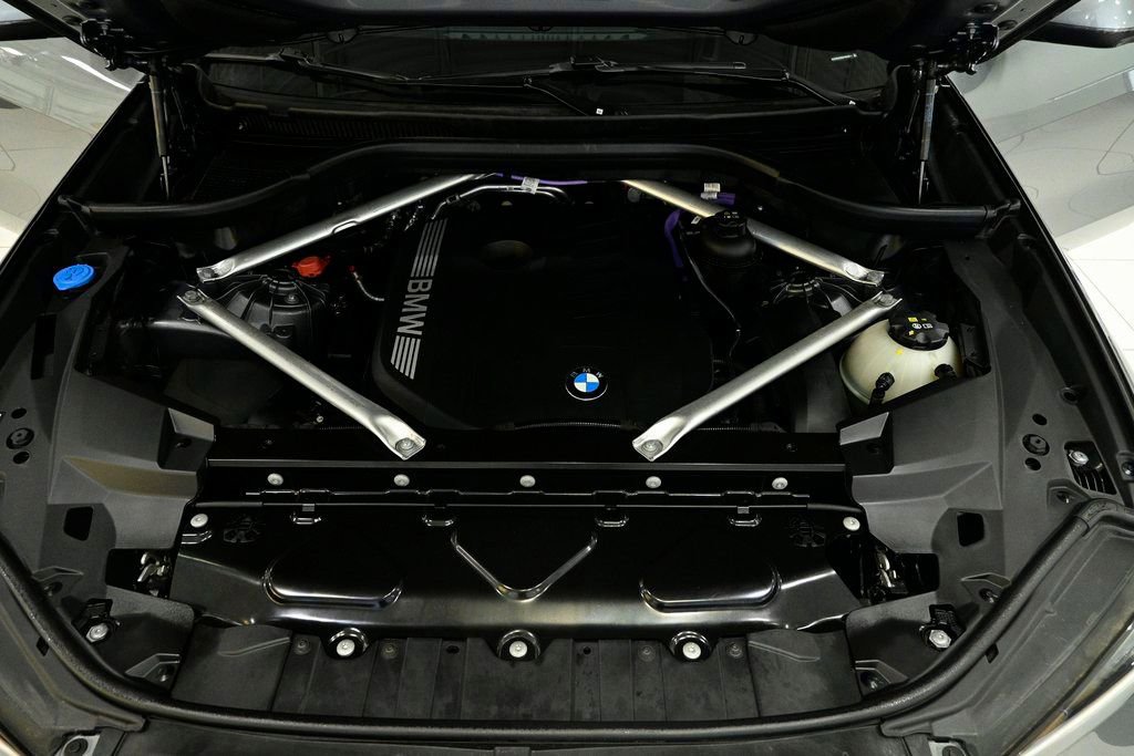 Used 2025 BMW X5 xDrive40i w/ Premium Package image 10