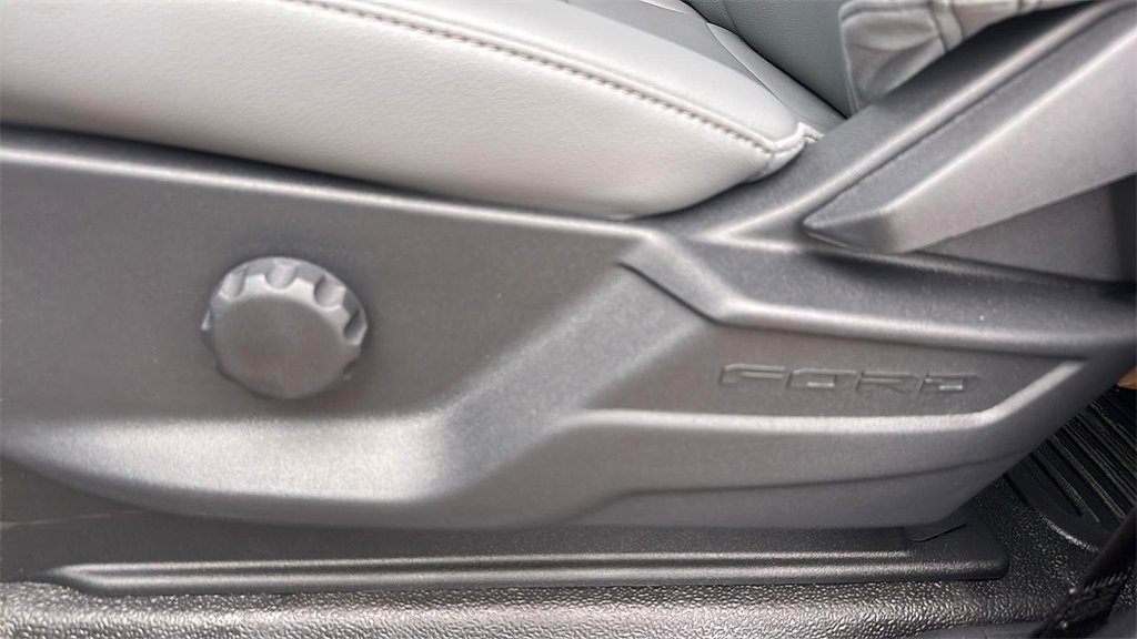 New 2025 Ford F350 XL w/ XL Chrome Package image 17