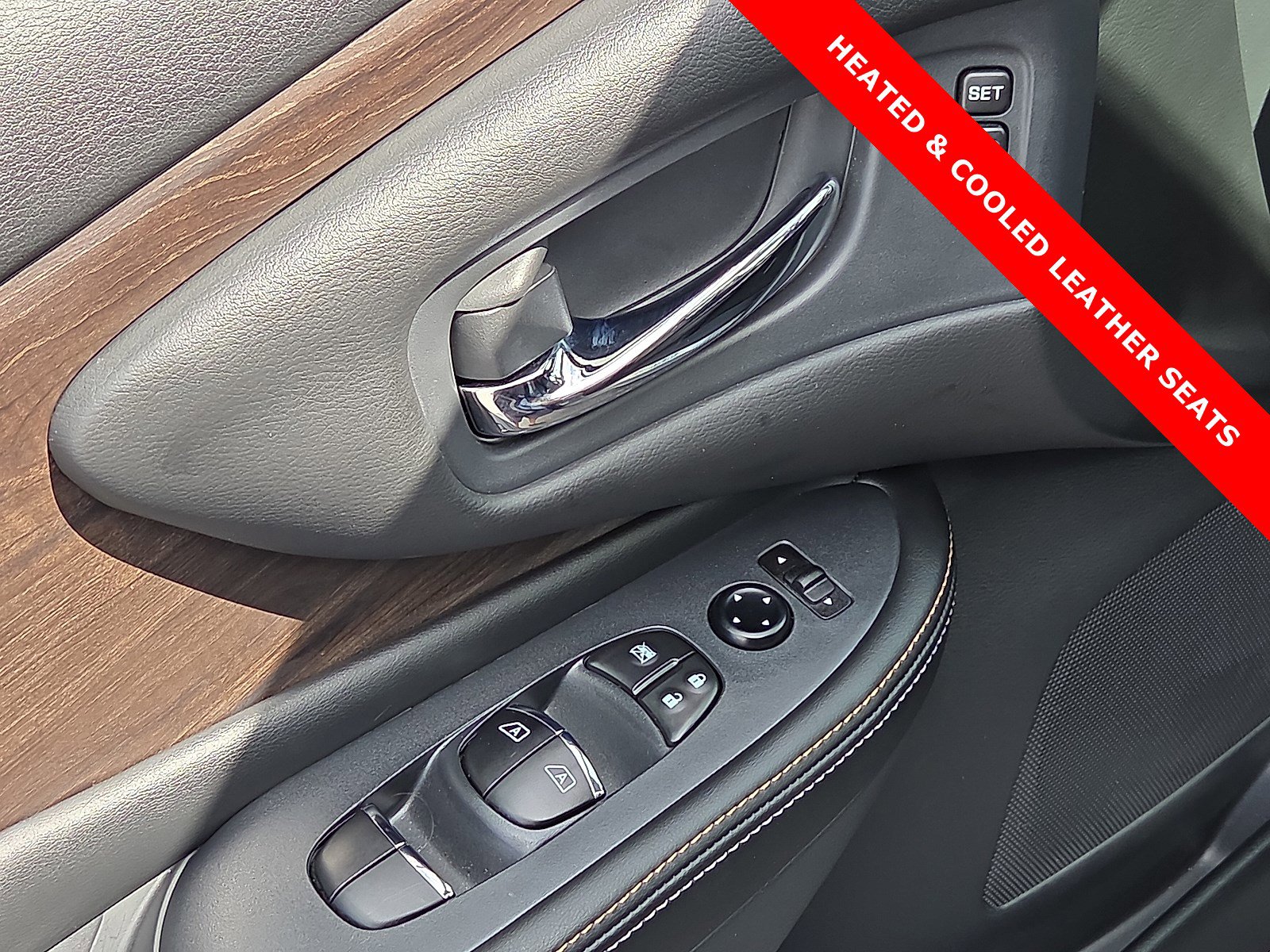 Used 2024 Nissan Murano Platinum w/ Cargo Package image 13