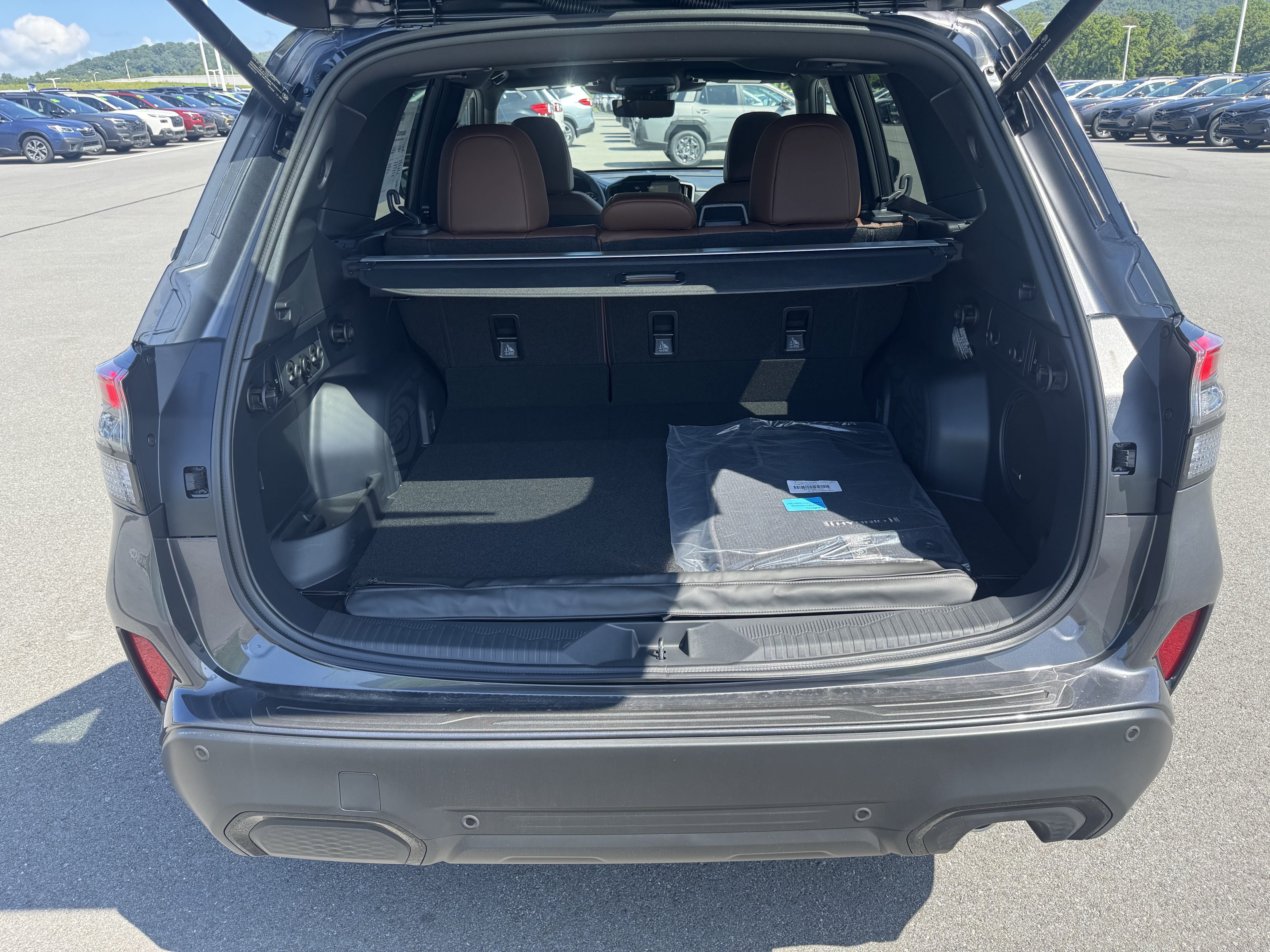 New 2026 Subaru Forester Touring AWD/4WD image 5