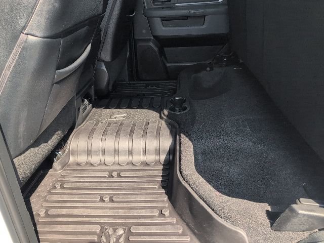 Used 2018 RAM 1500 Classic SLT AWD/4WD image 33