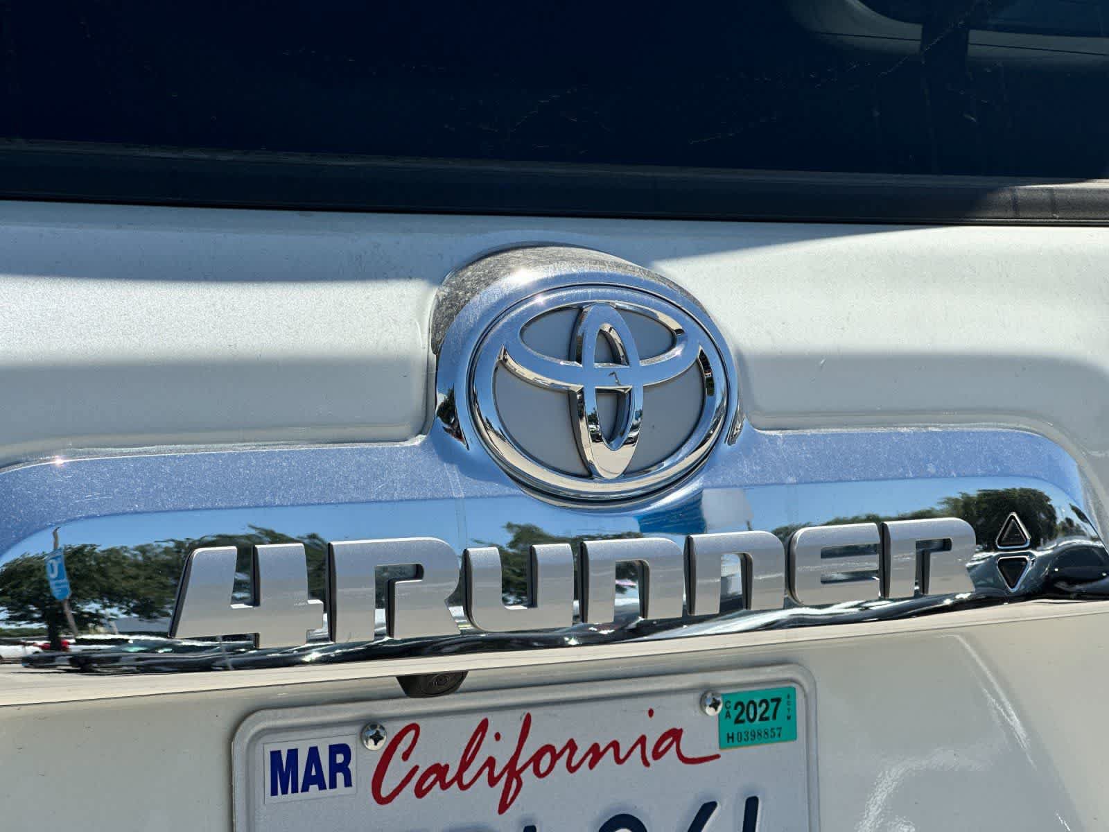 Used 2023 Toyota 4Runner Limited AWD/4WD image 28