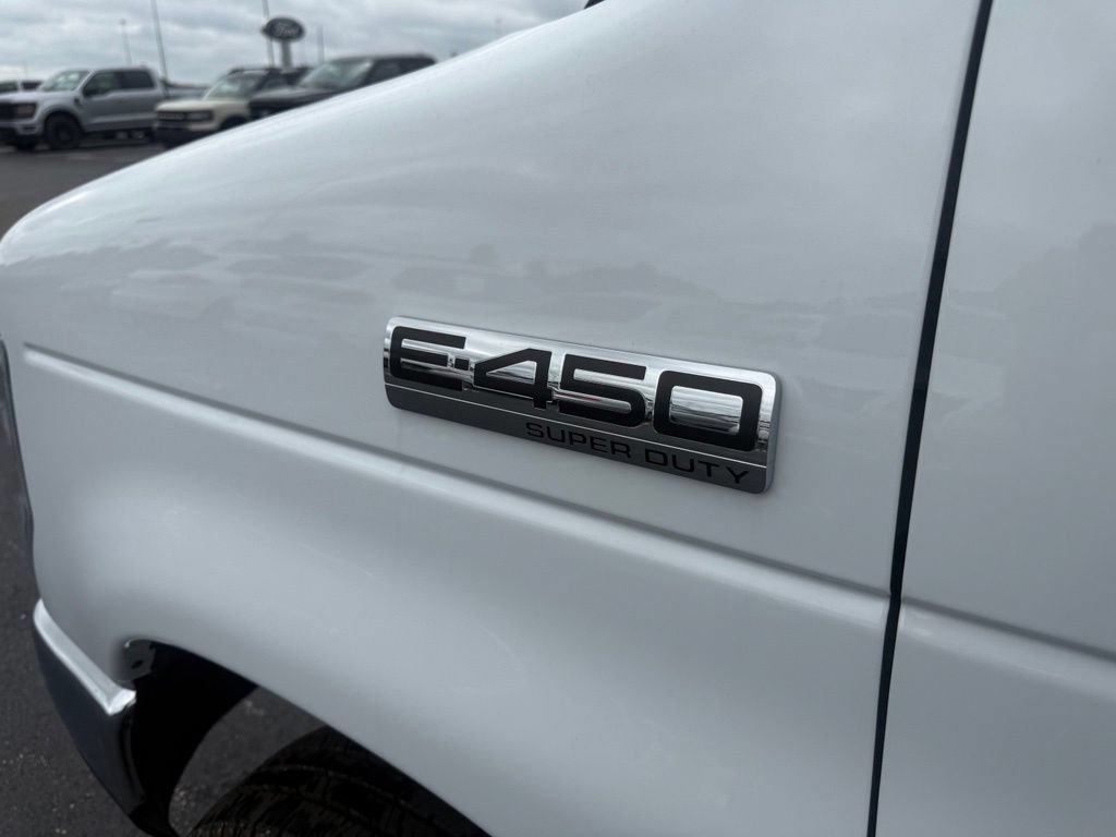 New 2027 Ford E-450 and Econoline 450 Super Duty w/ Power Equipment Group RWD image 13