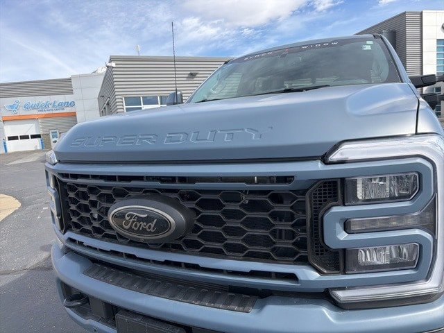 New 2026 Ford F250 Lariat w/ Black Appearance Package image 20