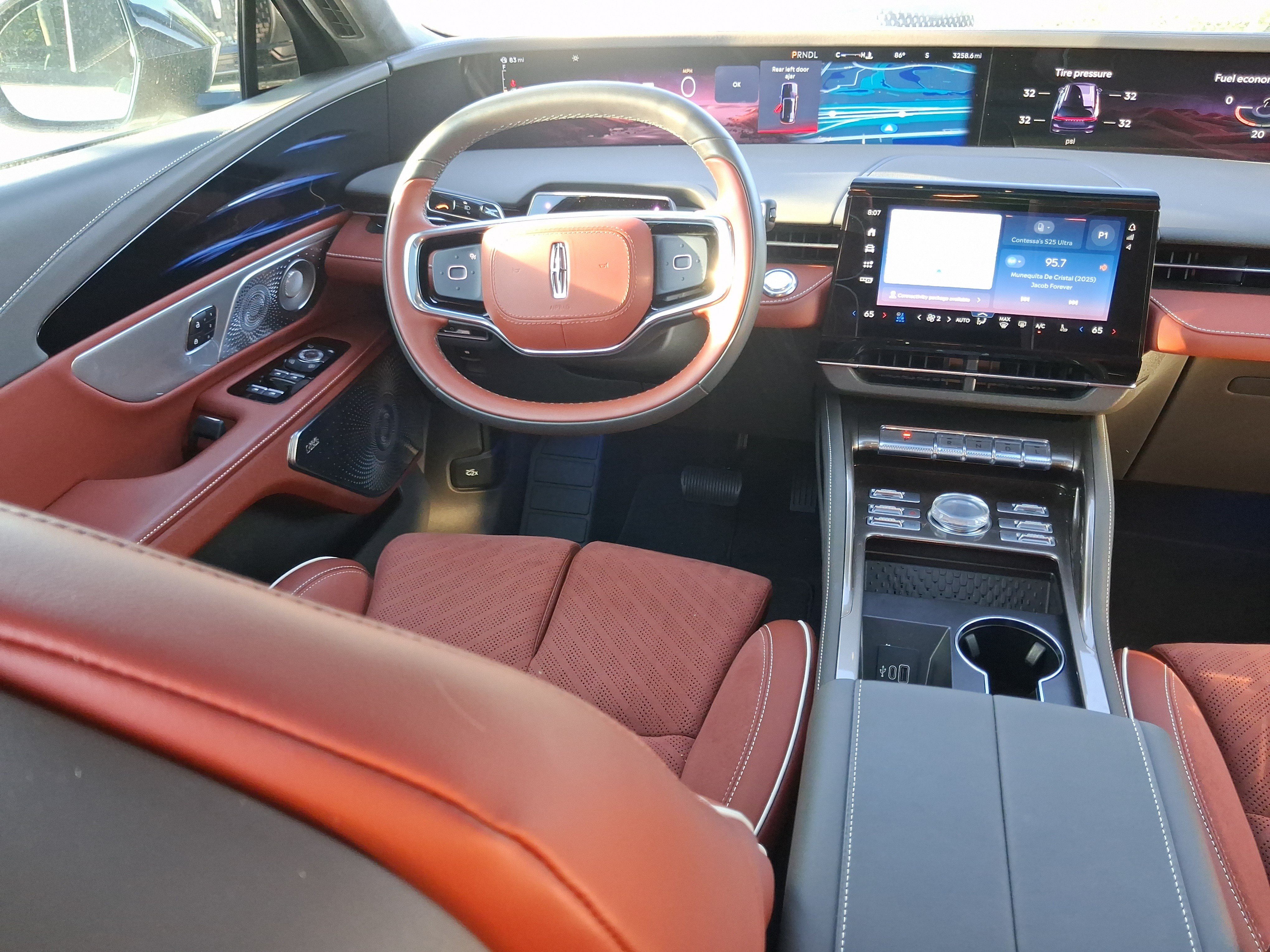 Certified 2024 Lincoln Nautilus Black Label w/ Jet Appearance Package (87T) AWD/4WD image 8