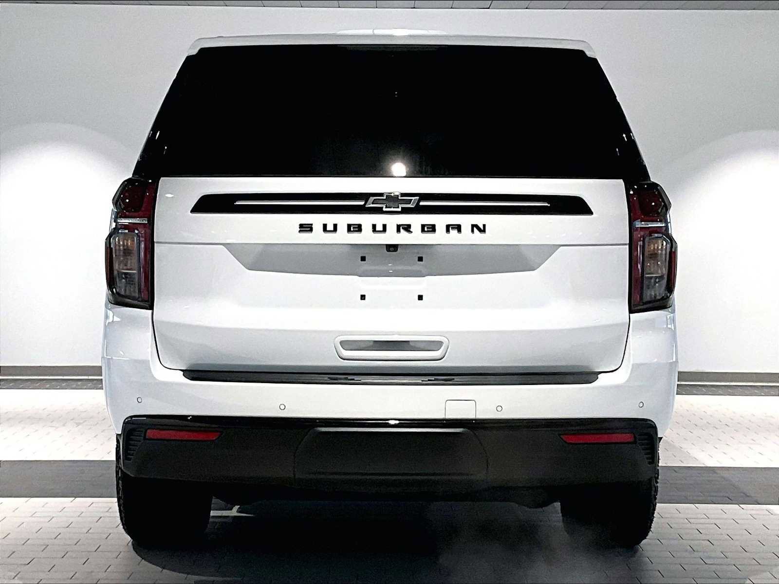 Used 2024 Chevrolet Suburban Z71 image 9