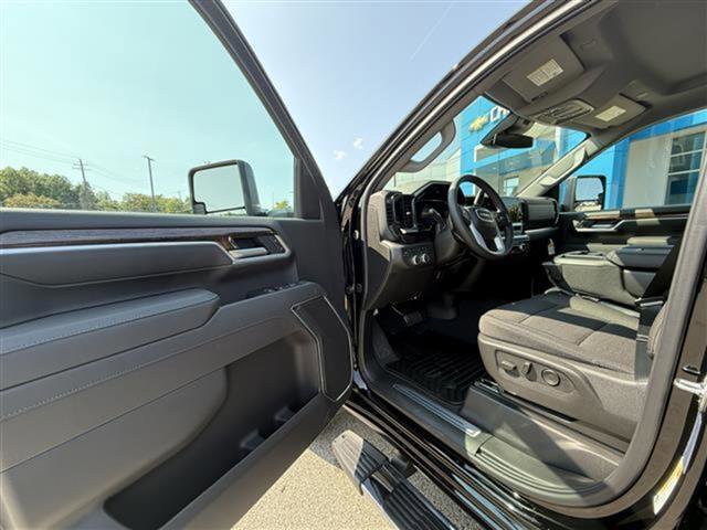 New 2026 GMC Sierra 2500 SLE w/ SLE Value Package; image 11