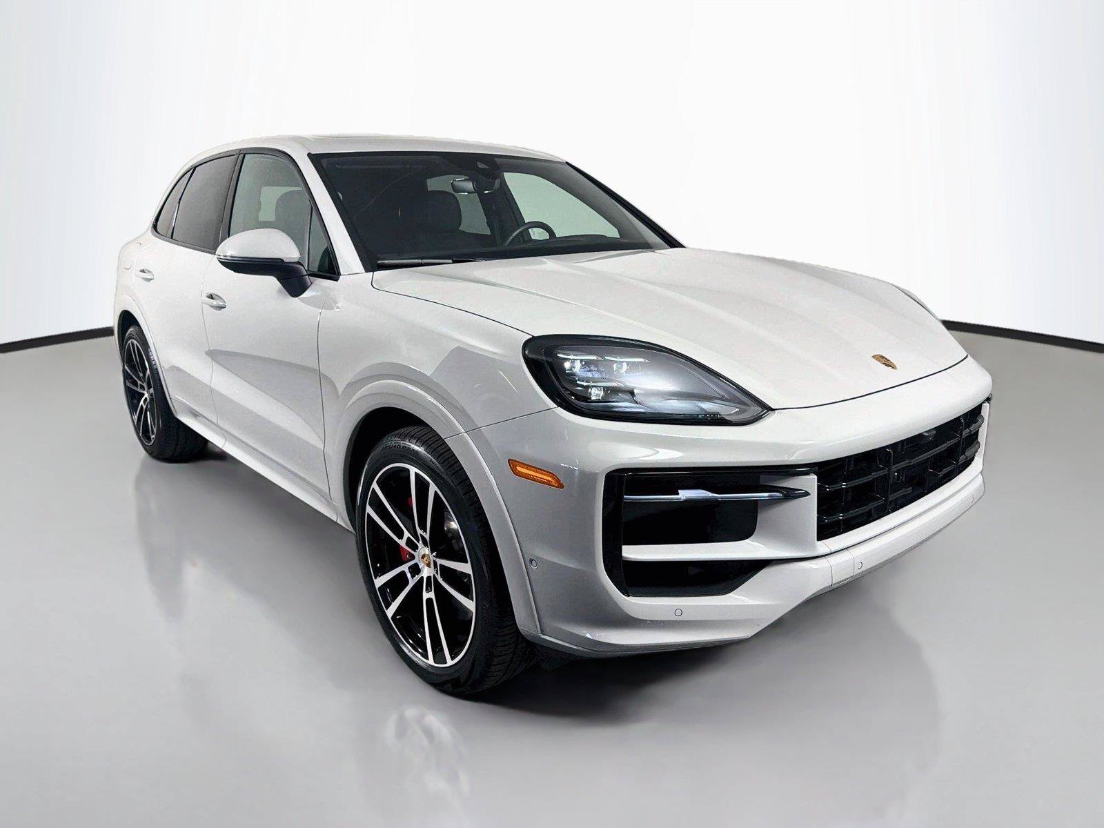 Certified 2026 Porsche Cayenne S AWD/4WD image 9