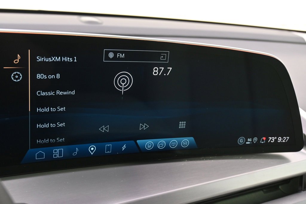New 2026 Cadillac Vistiq Sport w/ LPO, Floor Liner Package image 27