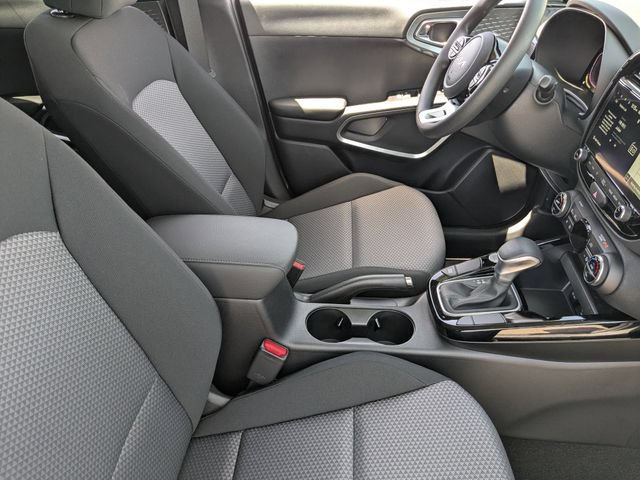 Certified 2025 Kia Soul S FWD image 11
