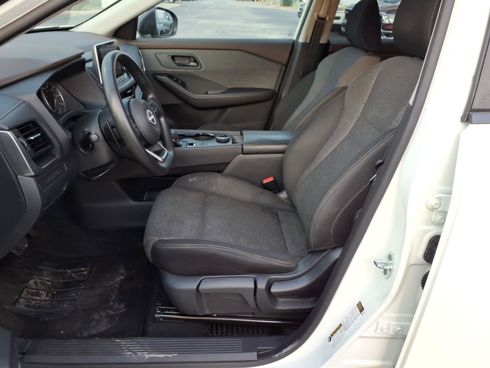 Used 2022 Nissan Rogue S AWD/4WD image 11
