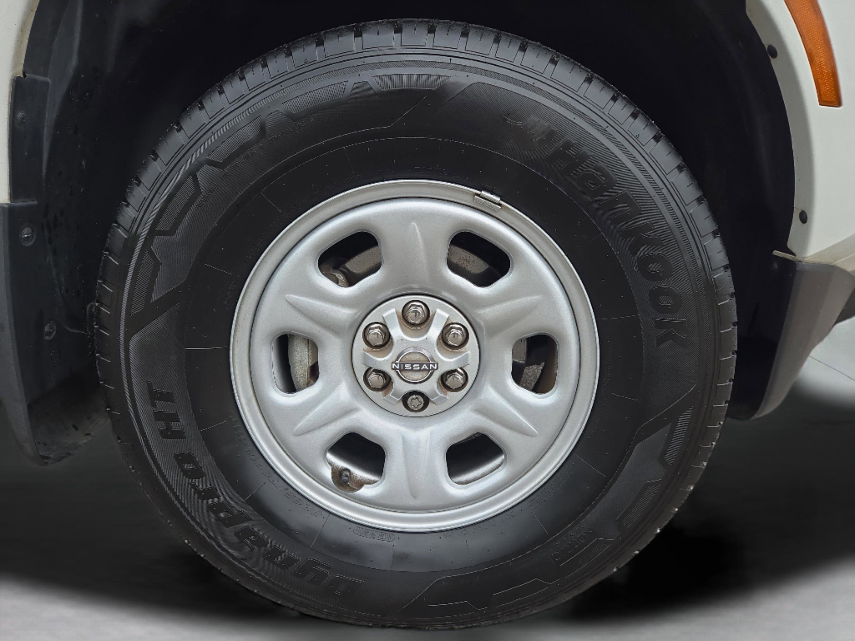 Used 2023 Nissan Frontier S image 32