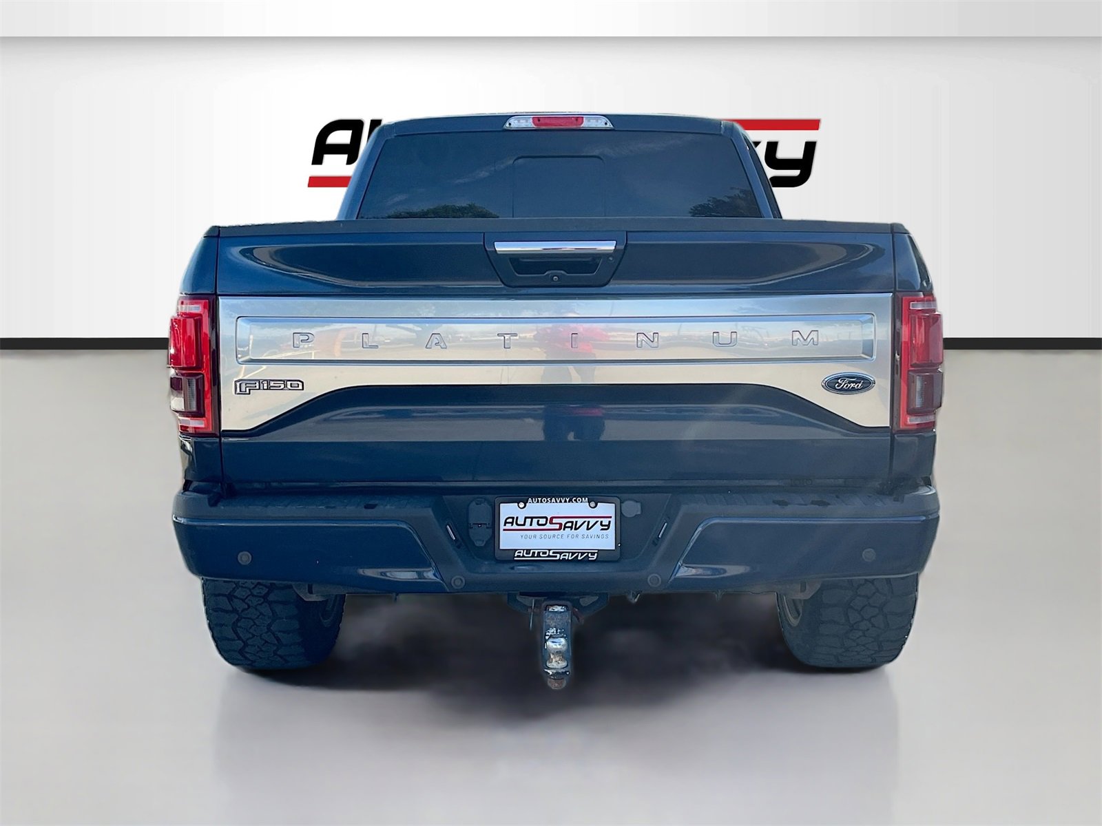 Used 2017 Ford F150 Platinum w/ Equipment Group 701A Luxury image 6