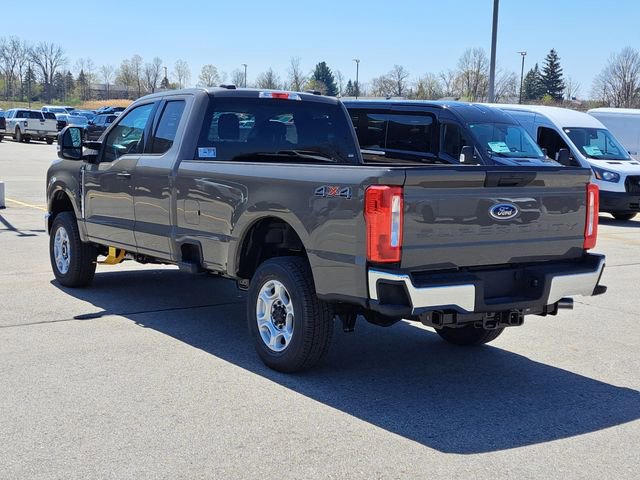 New 2026 Ford F250 XLT AWD/4WD image 3