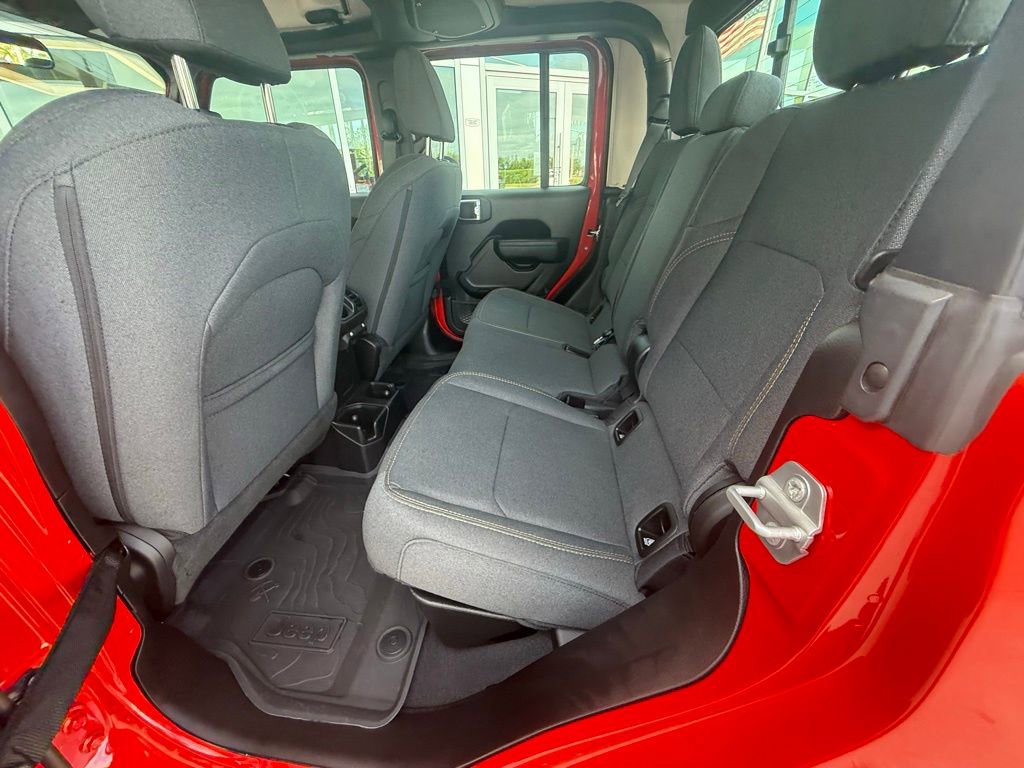 Certified 2025 Jeep Gladiator Sport image 25