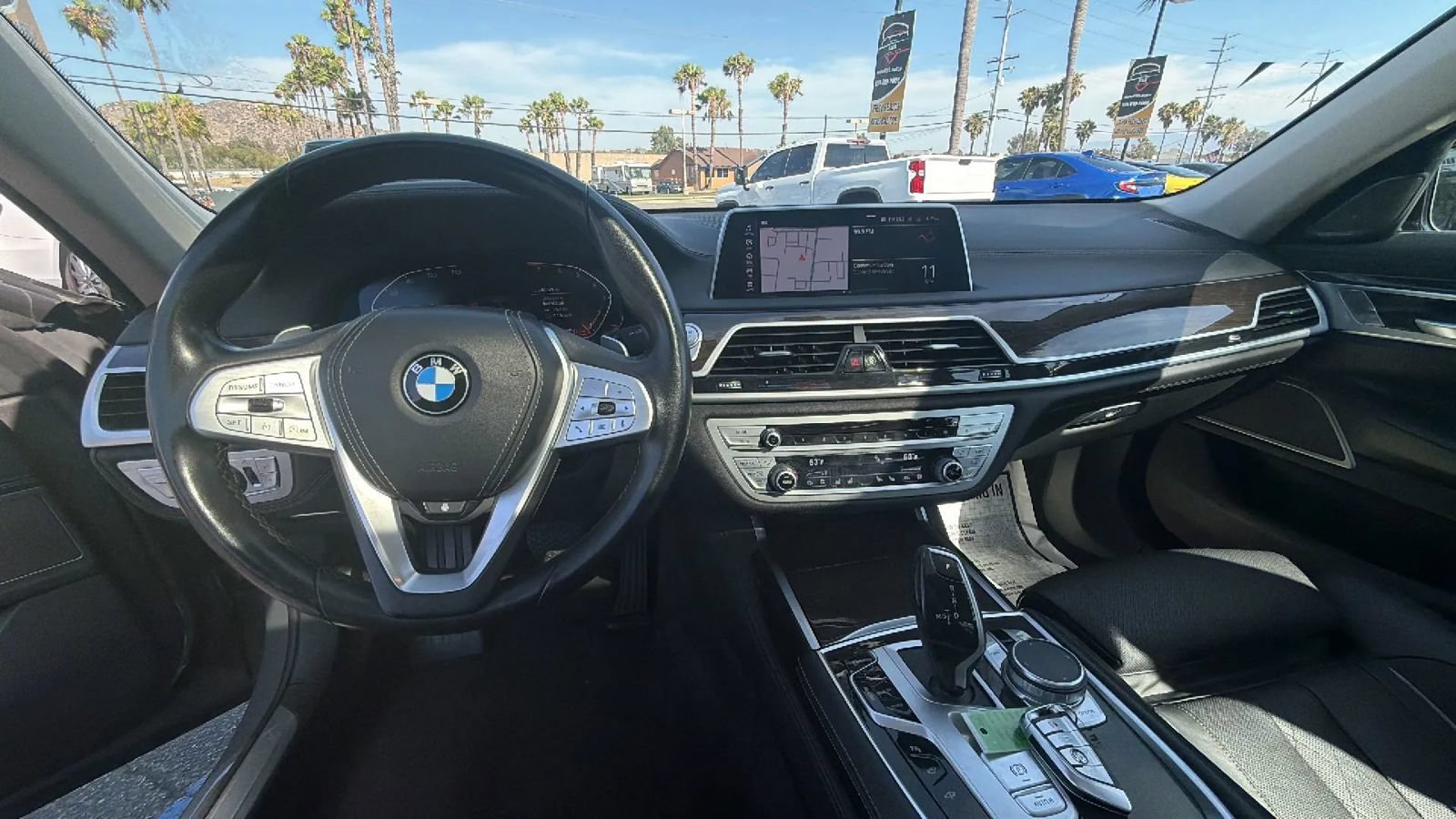 Used 2022 BMW 740i w/ Premium Package RWD image 12
