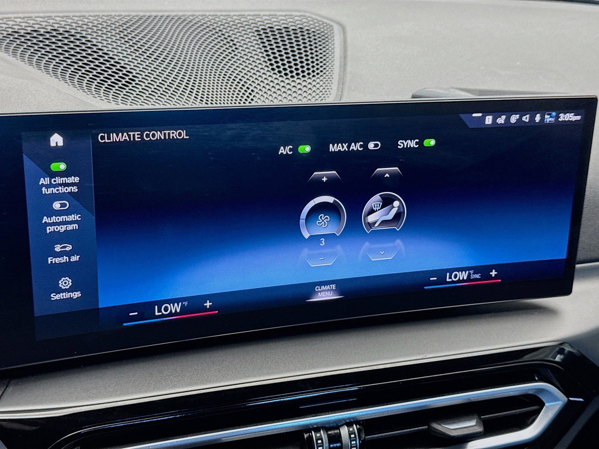 Used 2023 BMW 230i Coupe w/ Convenience Package image 12