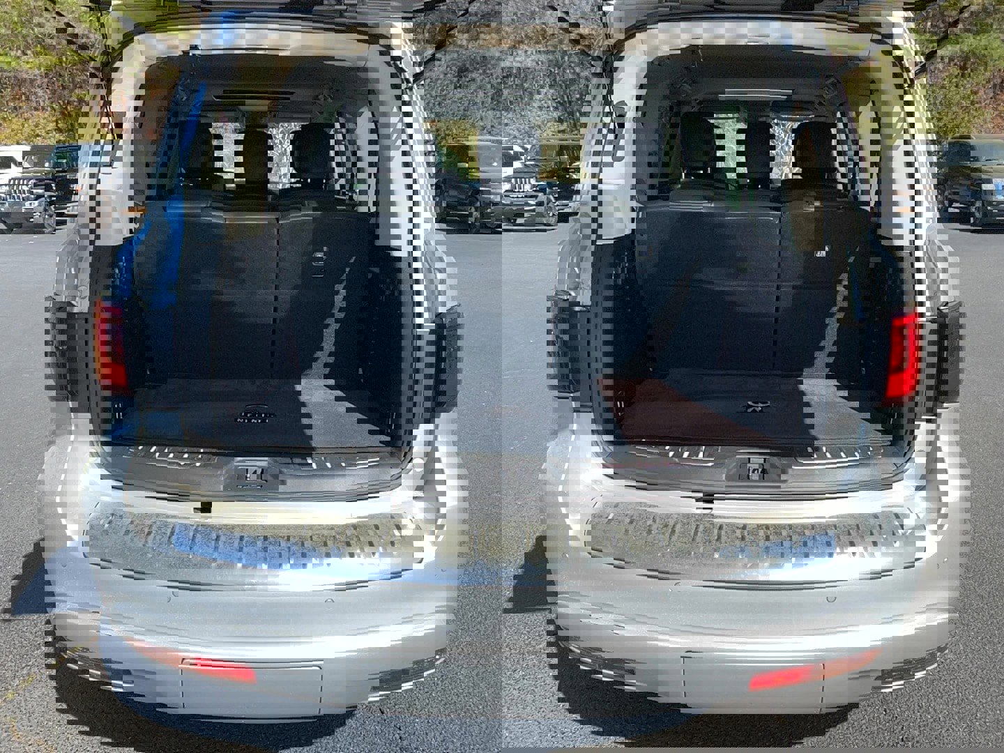 Used 2022 INFINITI QX80 Luxe w/ All-Season Package image 30