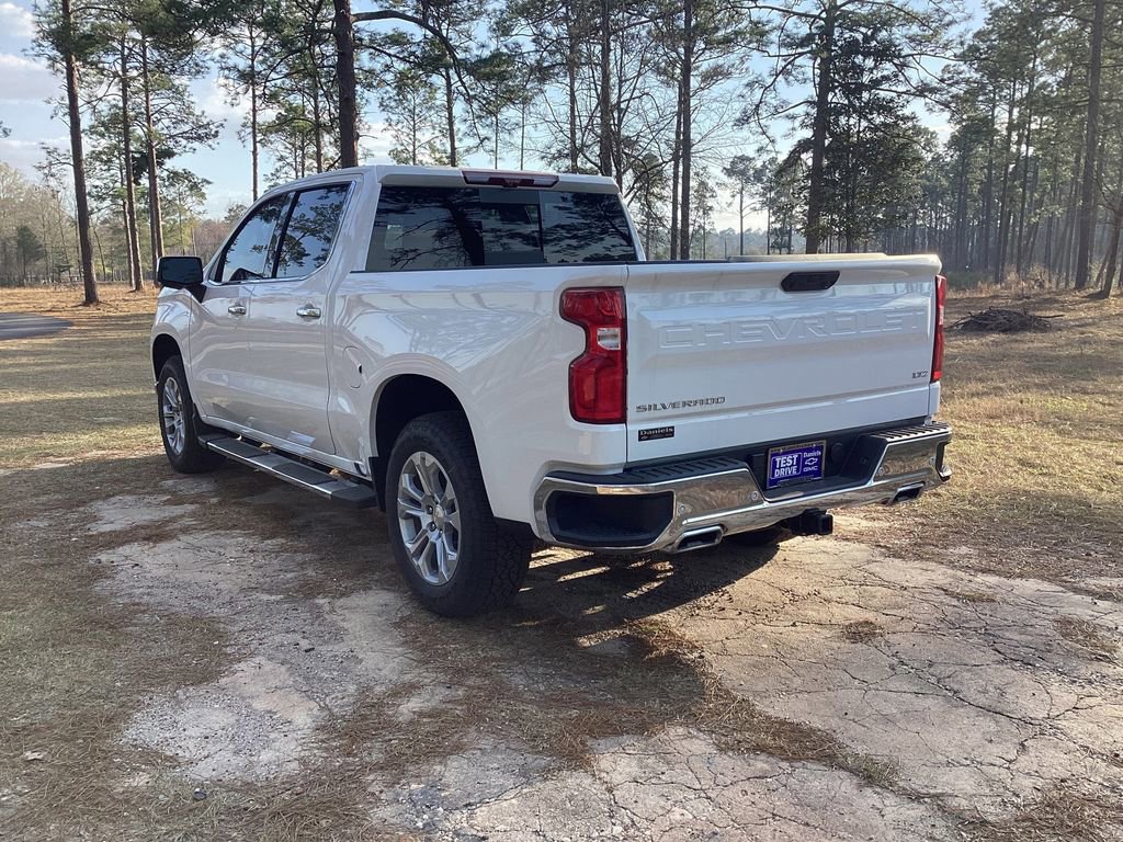 New 2026 Chevrolet Silverado 1500 LTZ w/ LTZ Premium Package AWD/4WD image 3