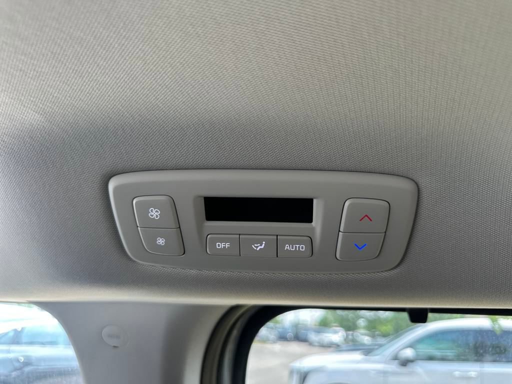 New 2025 Kia Carnival SX Prestige FWD image 20