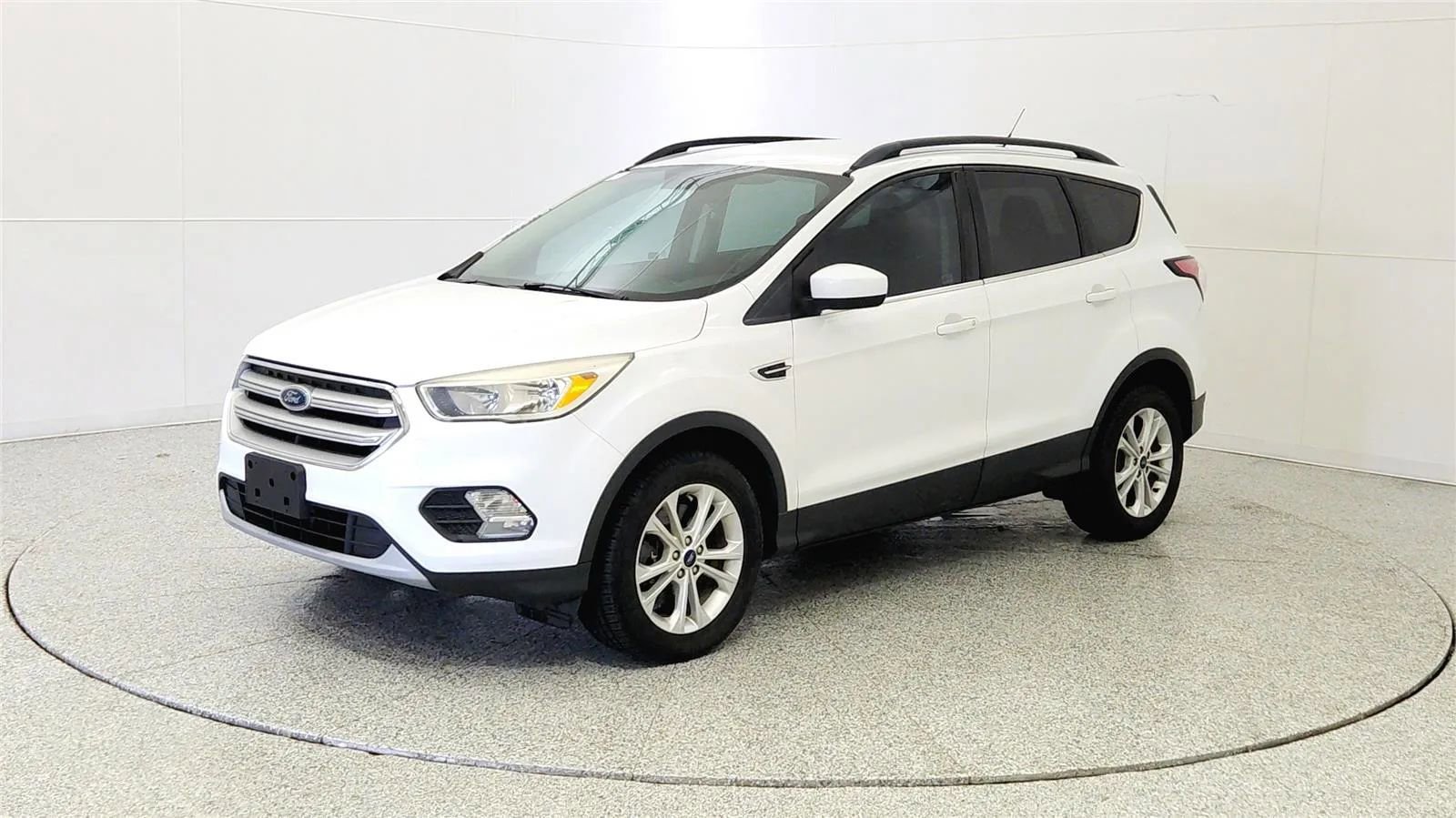Used 2018 Ford Escape SE image 3