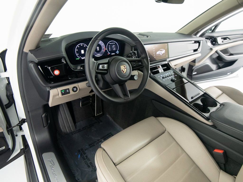 Certified 2025 Porsche Panamera 4 image 15