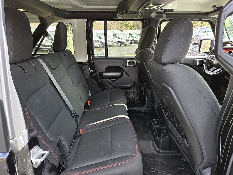 Used 2021 Jeep Wrangler Unlimited Rubicon w/ Dual Top Group image 16