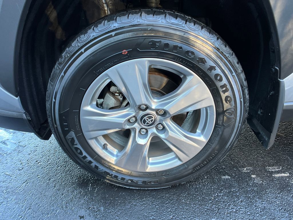 Used 2023 Toyota RAV4 XLE w/ Convenience Package image 25