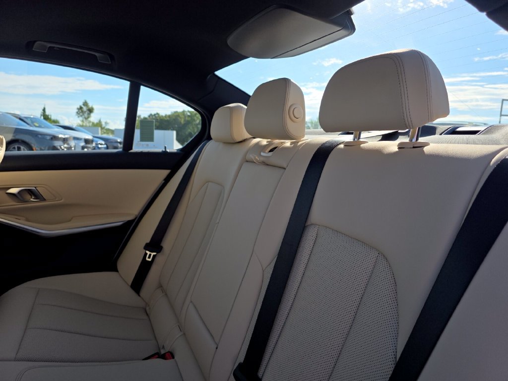 Certified 2024 BMW 330i Sedan w/ Convenience Package RWD image 23