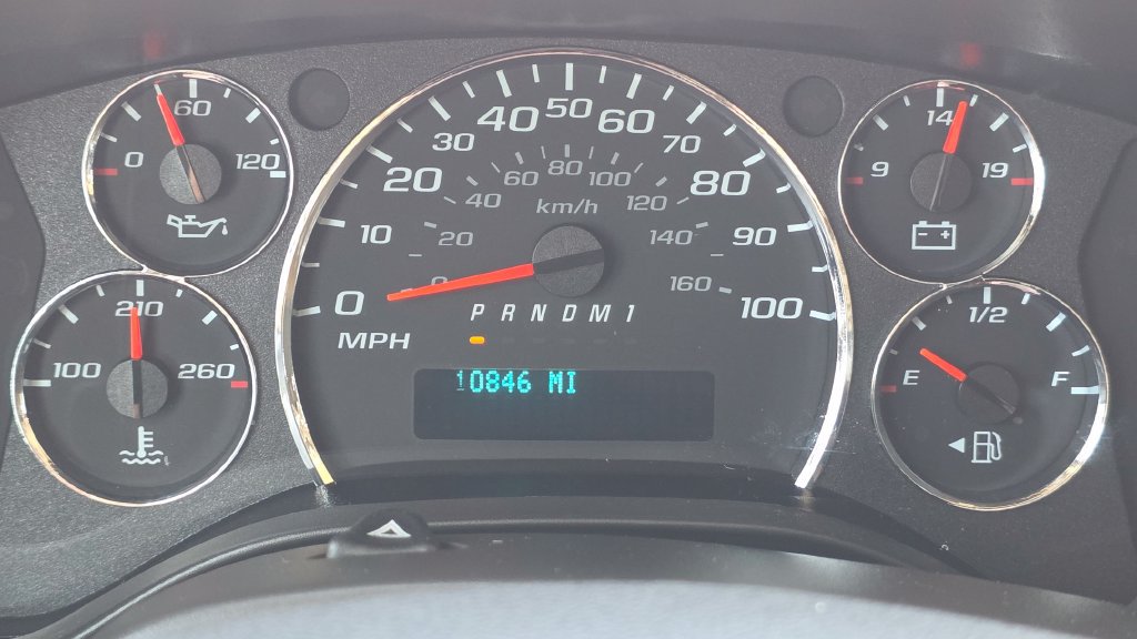 Used 2024 Chevrolet Express 2500 w/ Driver Convenience Package RWD image 24