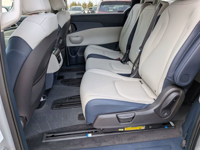 New 2026 Kia Carnival EX FWD image 20