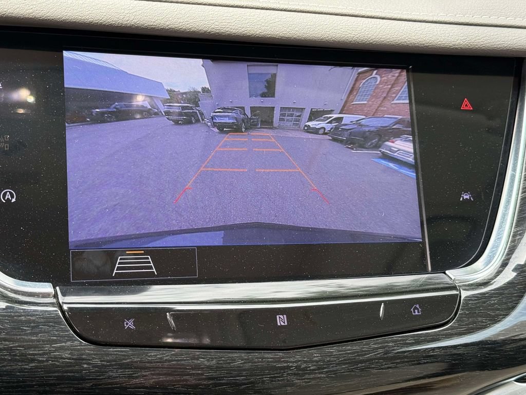 Used 2020 Cadillac XT6 Premium Luxury FWD image 7