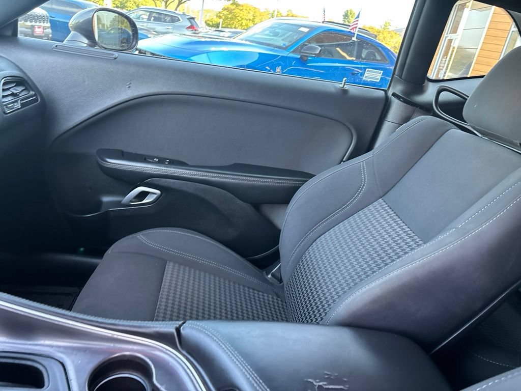 Used 2017 Dodge Challenger SXT w/ Super Sport Group (SS/T) RWD image 20