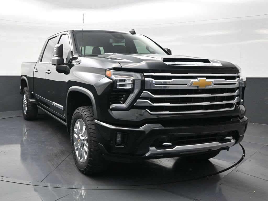 Used 2024 Chevrolet Silverado 2500 High Country w/ High Country Premium Package AWD/4WD image 7