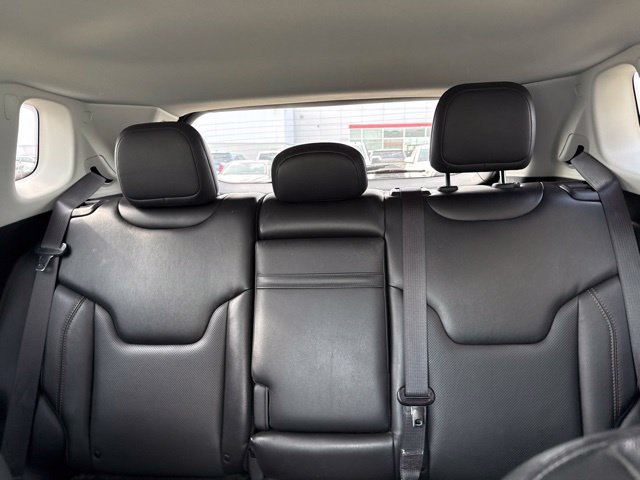 Used 2019 Jeep Compass Limited AWD/4WD image 17
