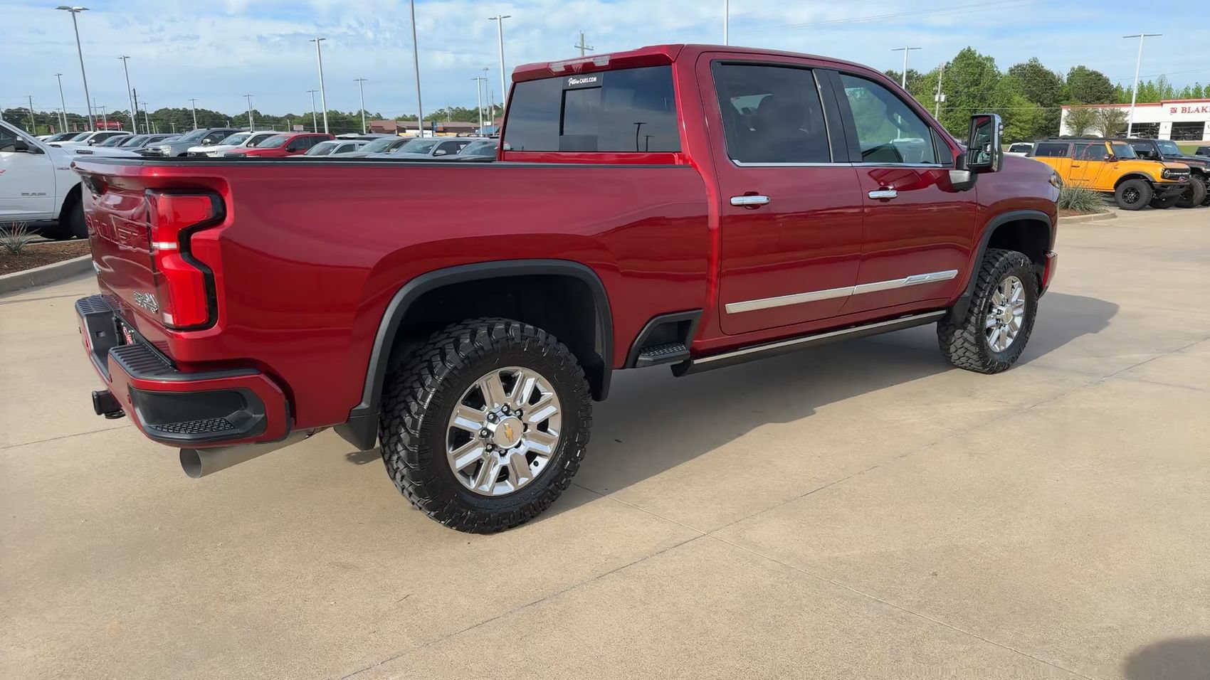Used 2026 Chevrolet Silverado 2500 High Country w/ High Country Premium Package AWD/4WD image 7