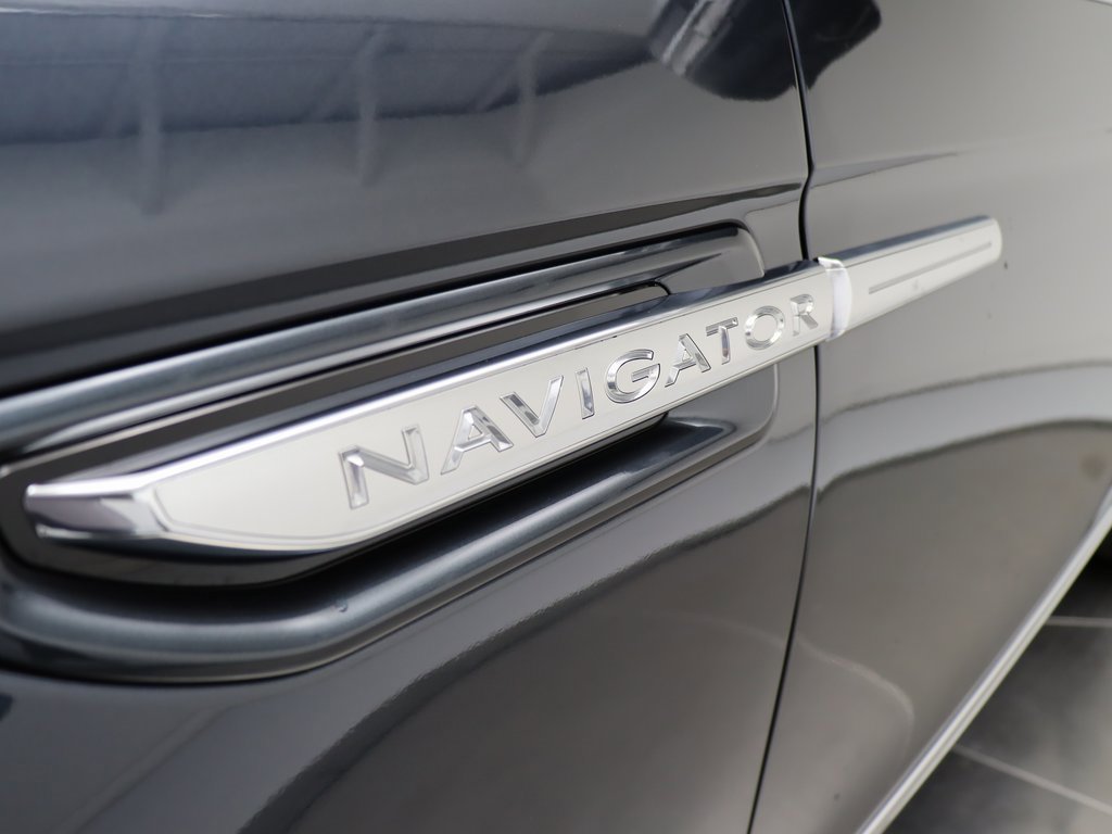 Used 2021 Lincoln Navigator Reserve w/ Luxury Package image 18
