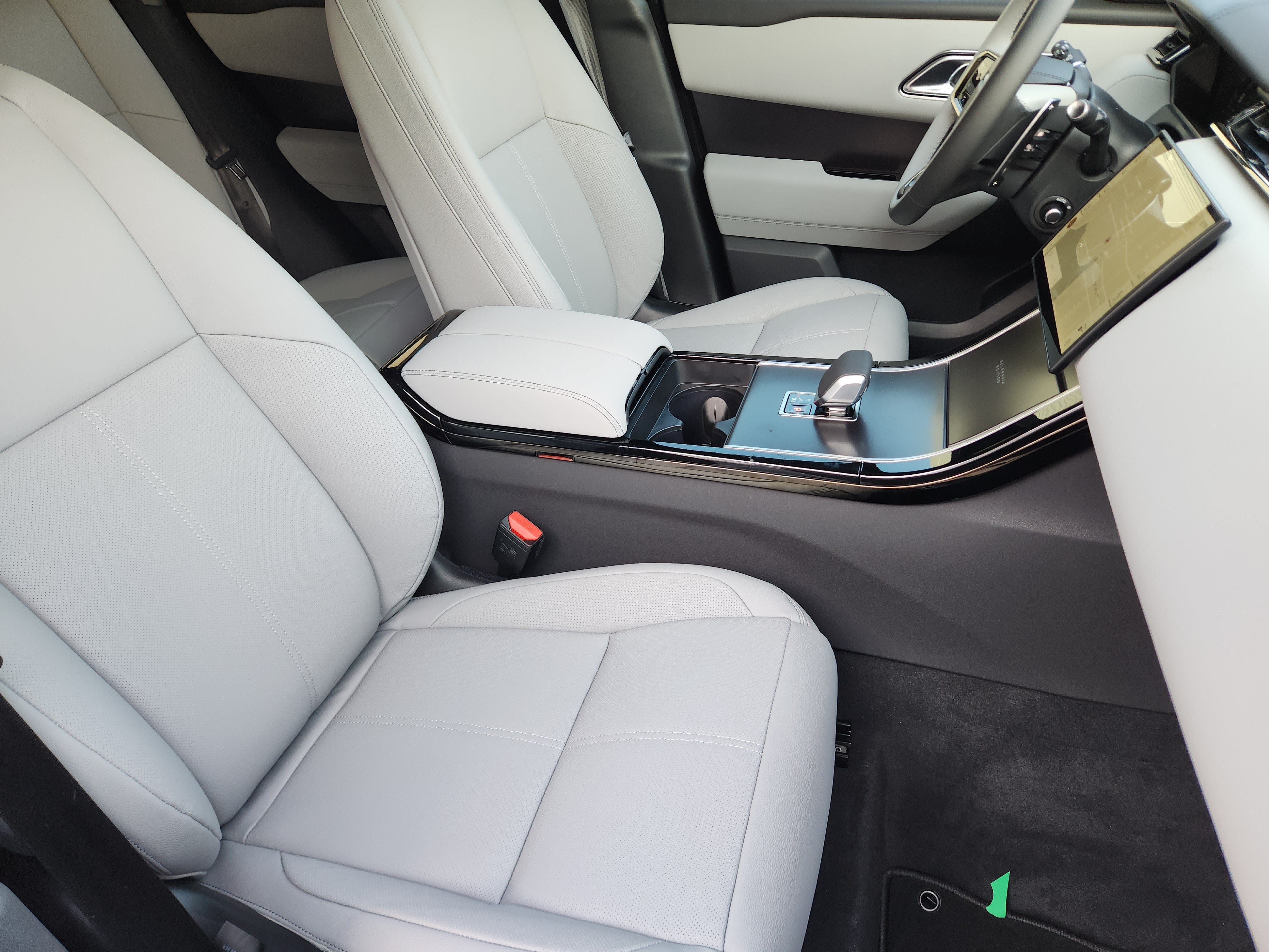 New 2026 Land Rover Range Rover Velar Belgravia AWD/4WD image 14