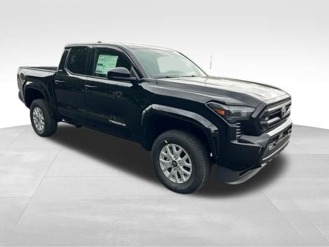 New 2025 Toyota Tacoma SR5
