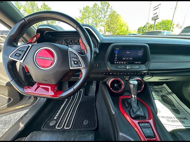 Used 2020 Chevrolet Camaro LT w/ Technology Package image 6