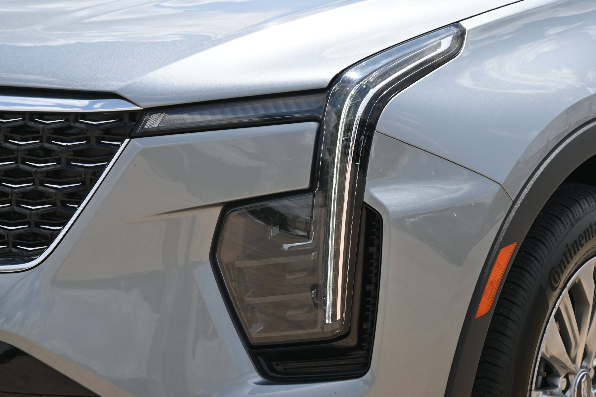 Certified 2025 Cadillac XT4 Premium Luxury FWD image 24