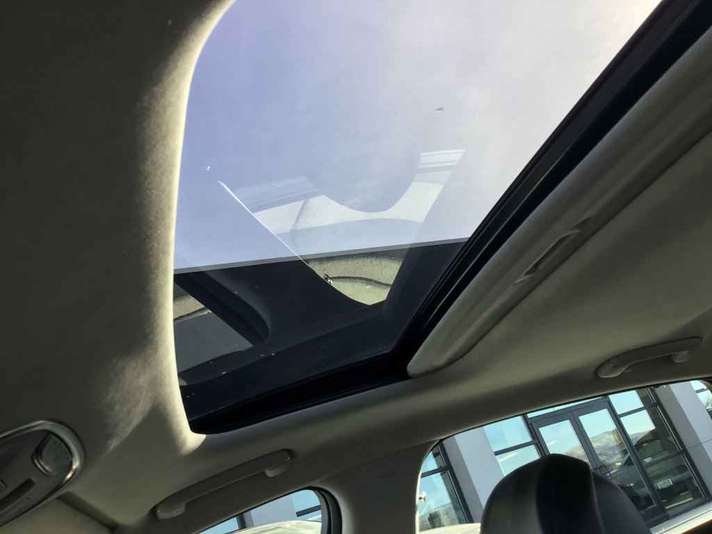 Used 2019 Kia K900 Luxury w/ VIP Package image 11