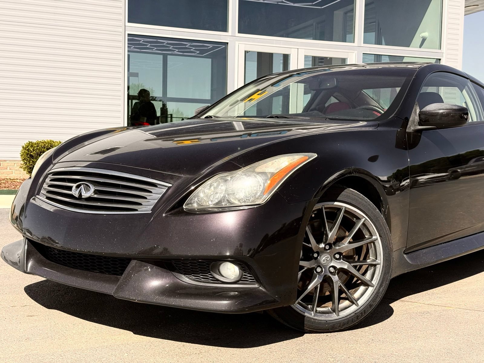 Used 2011 INFINITI G37 IPL RWD image 2